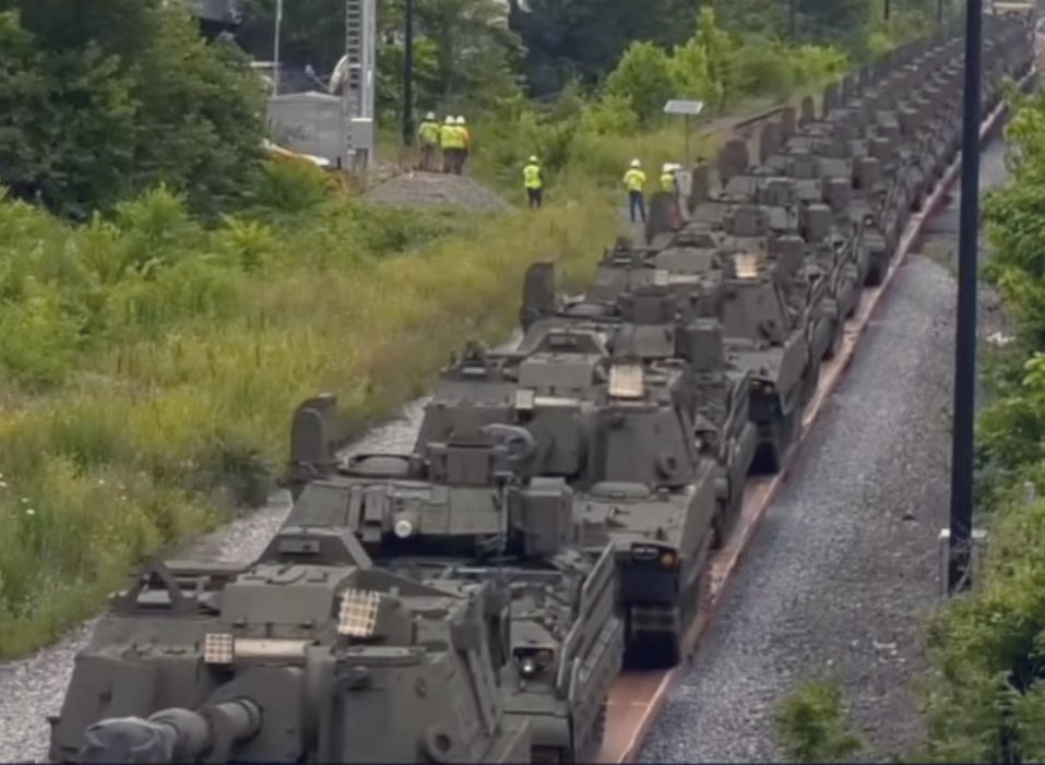 Republican πΊπΈ (@sjacobs2020) on Twitter photo <a href="/RachelBitecofer/">Rachel Bitecofer π½π¦</a> I wouldnβt be surprised if those tanks never leave Washington, D.C.
In preparation of Martial Law Day. <a href="/RachelBitecofer/">Rachel Bitecofer π½π¦</a> I wouldnβt be surprised if those tanks never leave Washington, D.C.
In preparation of Martial Law Day.