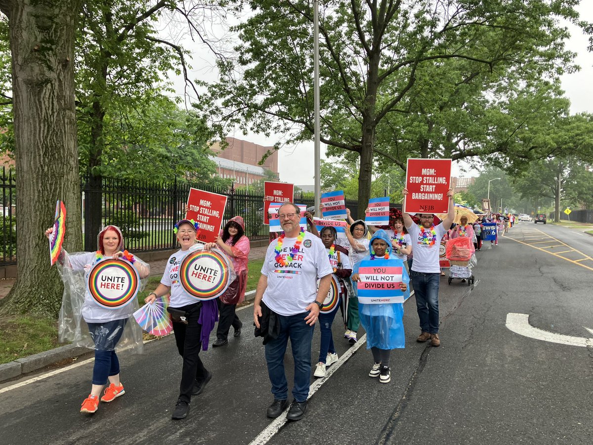 nejbUNITEHERE's tweet image. Celebrating pride with our members and allies in Springfield, MA today! #unionpride #wewontgoback #youwillnotdivideus