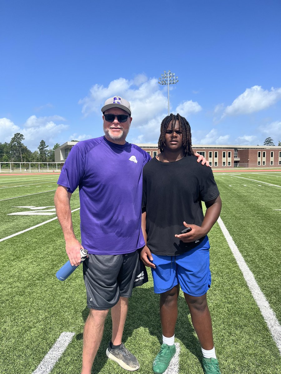 Garrison_Oline's tweet image. Great day competing at Nelson University football camp.