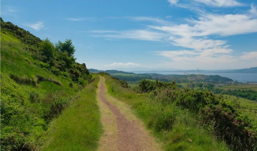 Greenock Glenpark Harriers (@ggharriers) on Twitter photo <a href="/GGHarriers/">Greenock Glenpark Harriers</a> final day <a href="/AthTrustScot/">Athletics Trust Scotland</a> National Running Week tomorrow, 9.30am for the scenic venue of the Greenock 'Cut'.
En Avant
<a href="/alikat50/">Alikat</a> <a href="/BonnyStAndrew/">Stivvles</a> <a href="/LynneMHarrison/">Lynne Harrison</a> <a href="/greenocktele/">Greenock Telegraph</a> <a href="/scotathletics/">scottishathletics</a> <a href="/LindsayMcMaho15/">Lindsay McMahon</a> <a href="/GGHarriers/">Greenock Glenpark Harriers</a> final day <a href="/AthTrustScot/">Athletics Trust Scotland</a> National Running Week tomorrow, 9.30am for the scenic venue of the Greenock 'Cut'.
En Avant
<a href="/alikat50/">Alikat</a> <a href="/BonnyStAndrew/">Stivvles</a> <a href="/LynneMHarrison/">Lynne Harrison</a> <a href="/greenocktele/">Greenock Telegraph</a> <a href="/scotathletics/">scottishathletics</a> <a href="/LindsayMcMaho15/">Lindsay McMahon</a>