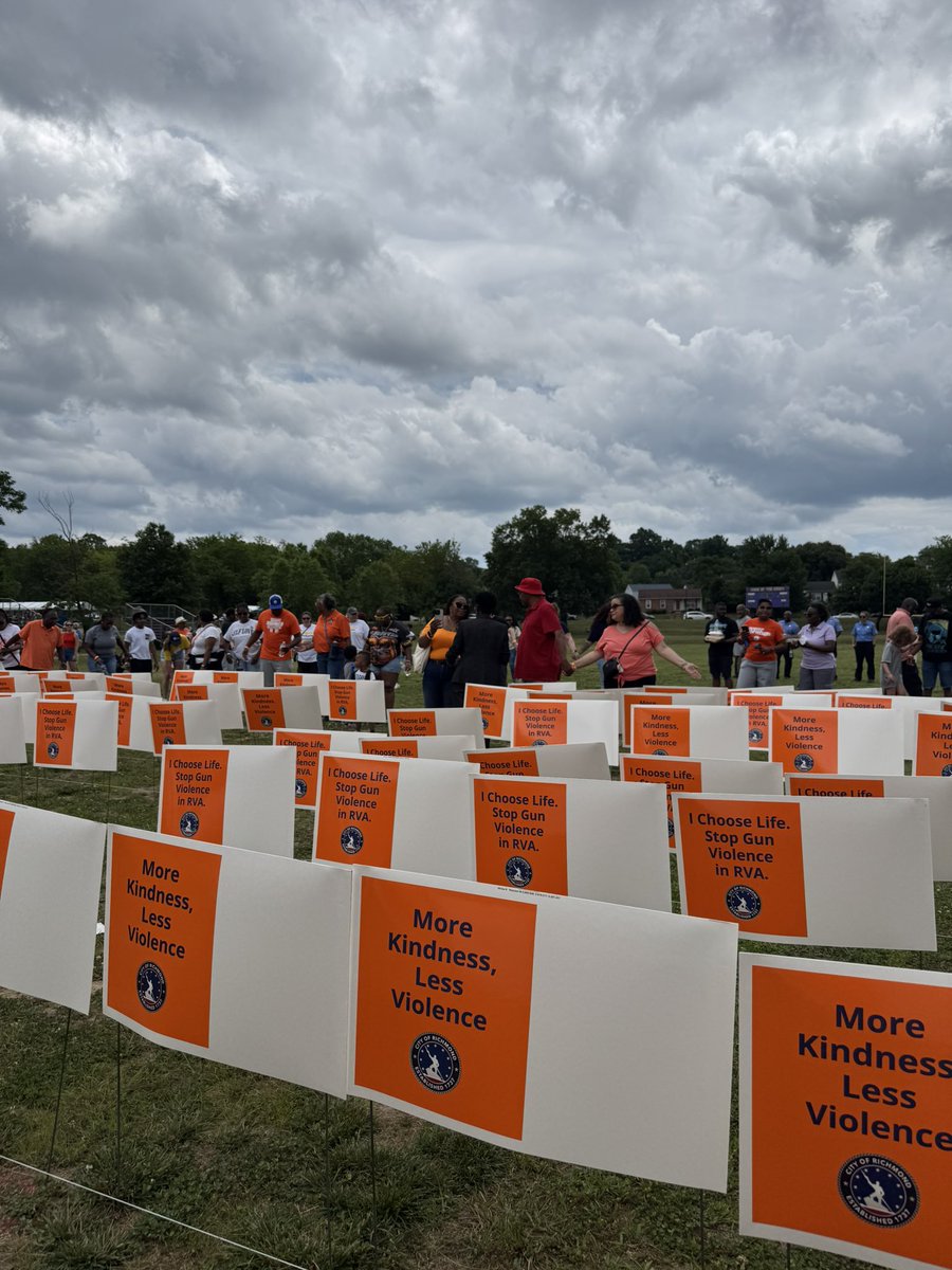Colette4rva's tweet photo. We must all stand up to gun violence and not cower away from the accountability needed to keep Richmond safe. #stopgunviolence https://t.co/SawbtMorQG