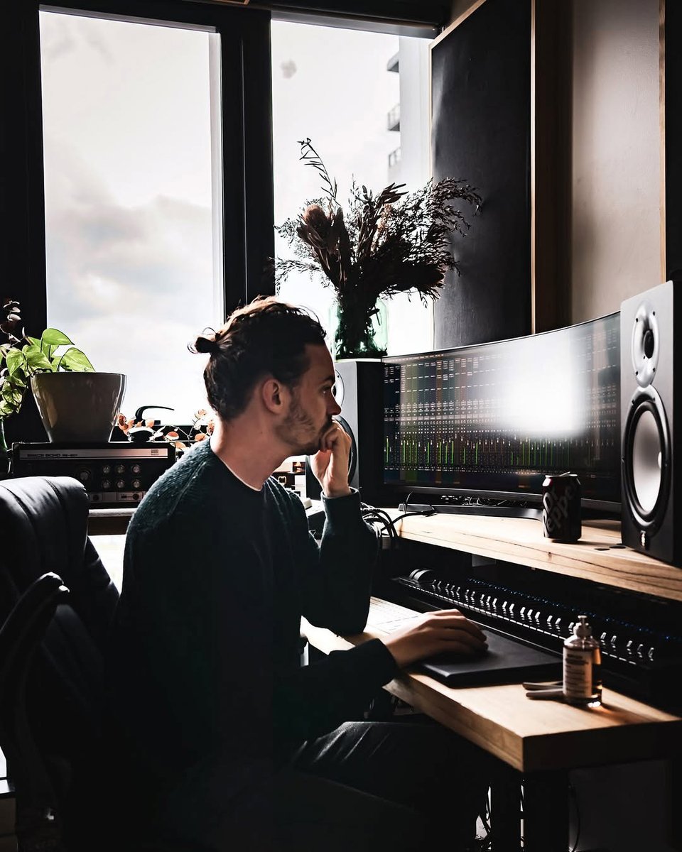 AvidProTools's tweet image. 🎵 Mix mode
📷 instagr.am/callanorr
▶️ avid.com/pro-tools
 
#mixmode #studiolife #musicproduction #daw #avidprotools #protools #avid #avidcreator