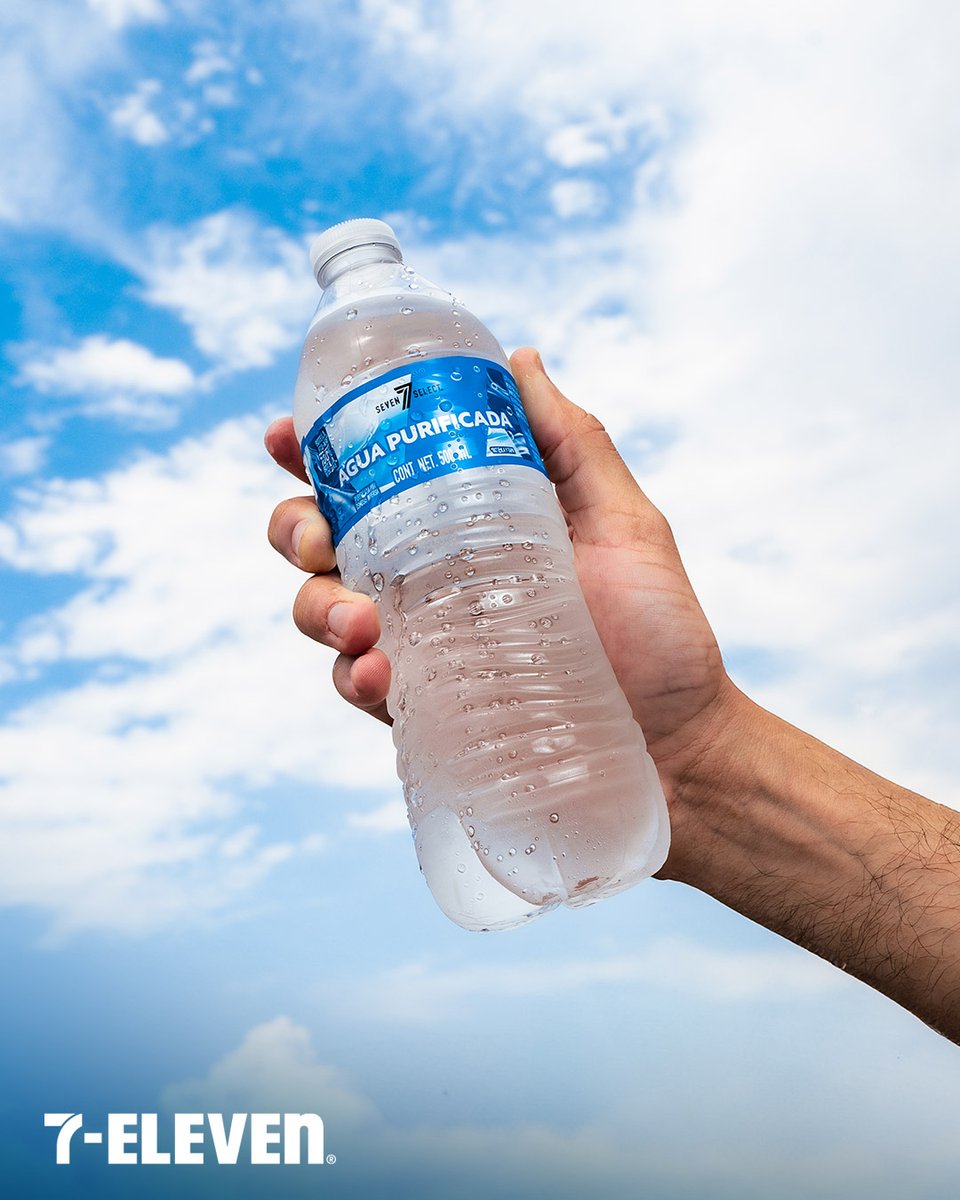 7ElevenMexico's tweet image. ¿Sabías que además de refrescarte naturalmente, las botellas de Agua #7Select contienen 39% menos plástico? 💧 ♻️ ¡Hidrátate y apoya sostenibilidad!