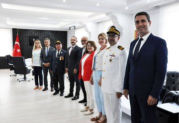 Kaymakam Kuruca ve Misafirleri
