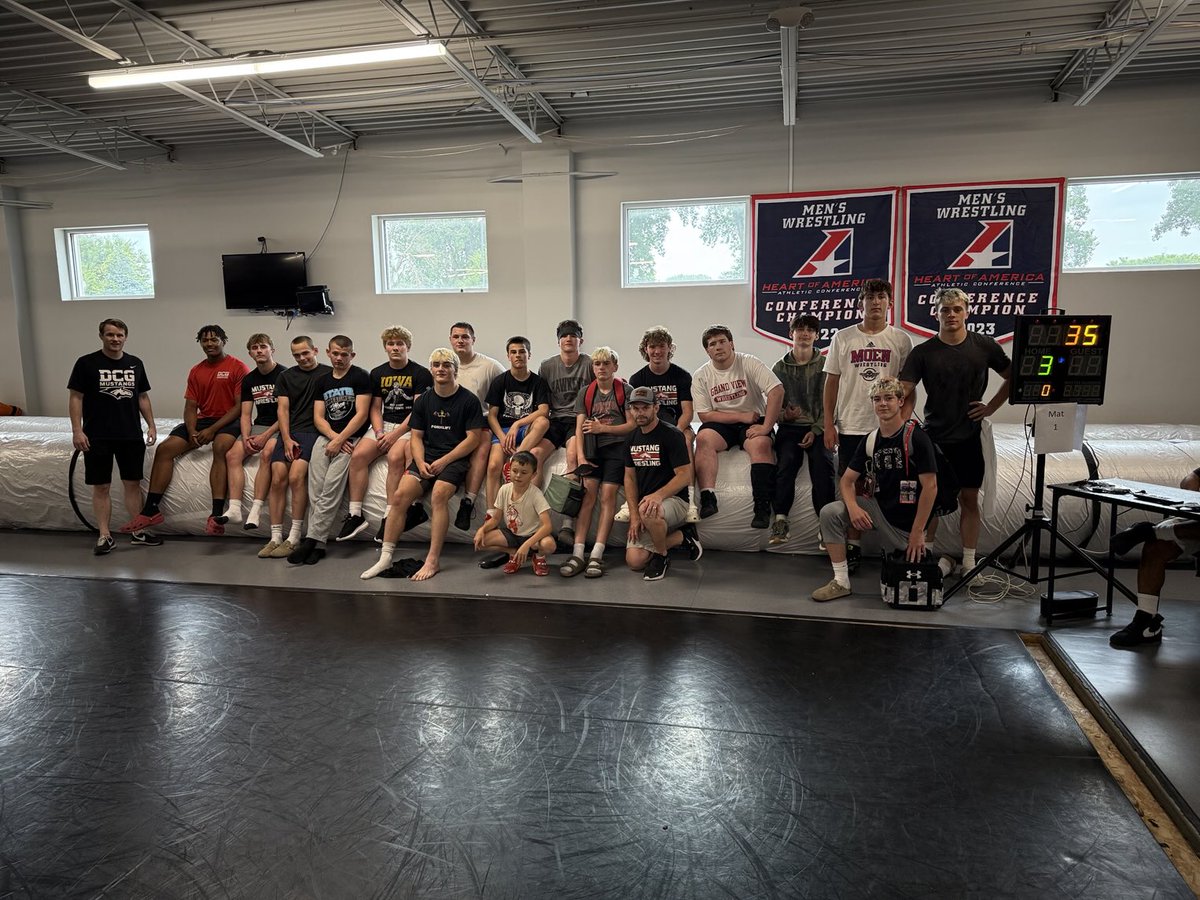 Mustangs go 5-0 in duals today at Grand View!
⁦<a href="/GVWrestling/">Grand View Wrestling</a>⁩