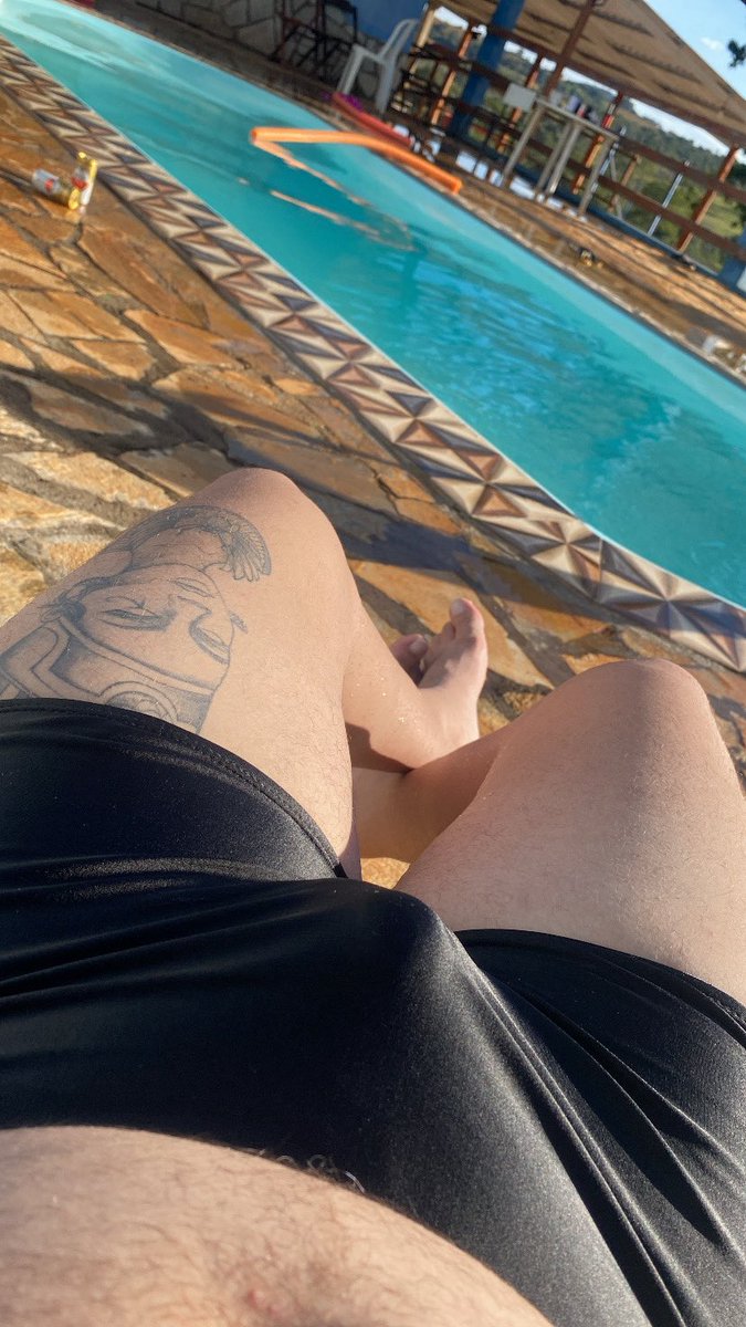 Sábado,sol e sunga 😜☀️🔥