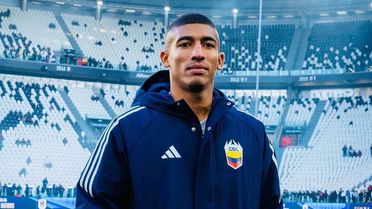 EL TRONO tweet media