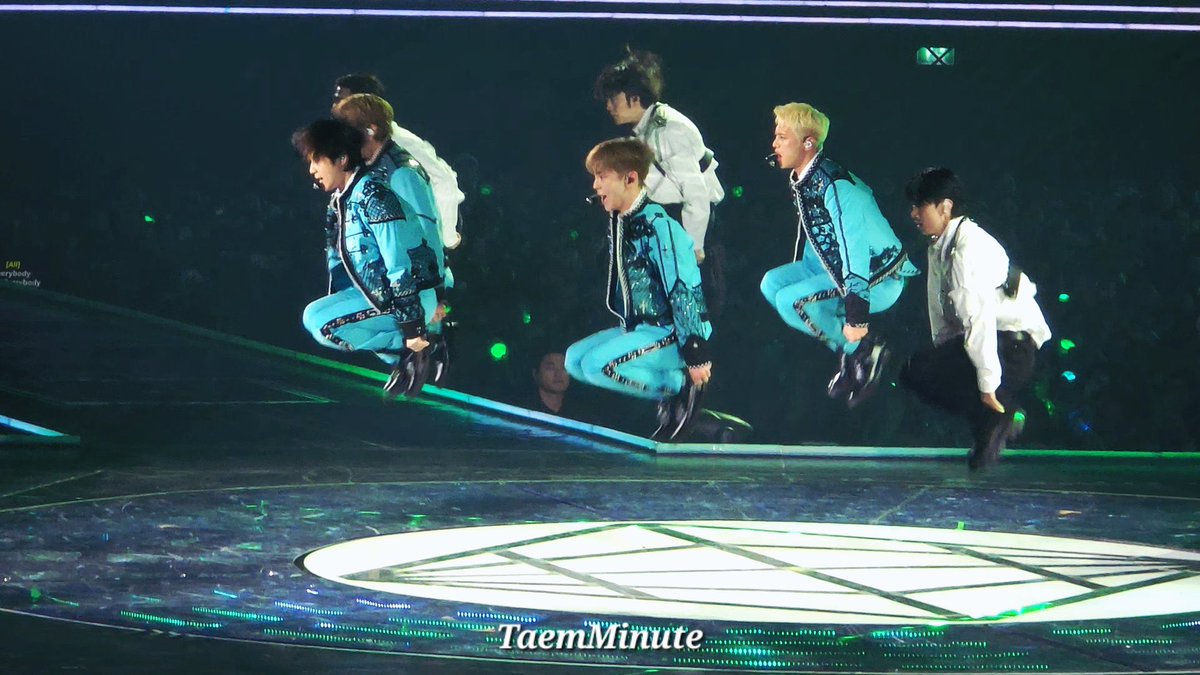 onewshinee1214_'s tweet photo. 今もこの高さでEverybody飛んでることに感動
SHINeeの凄さに涙出る https://t.co/XPaVpuRJ0E