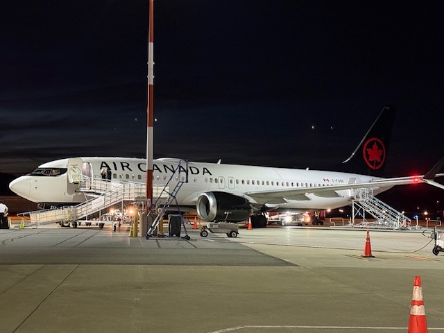 Last night marked the return of YCD's direct to Toronto flight on this stunning Boeing 737. Are you looking for something fun to do this summer? With direct flights from Nanaimo to Toronto every Friday and Saturday night all summer long, the possibilities are endless!