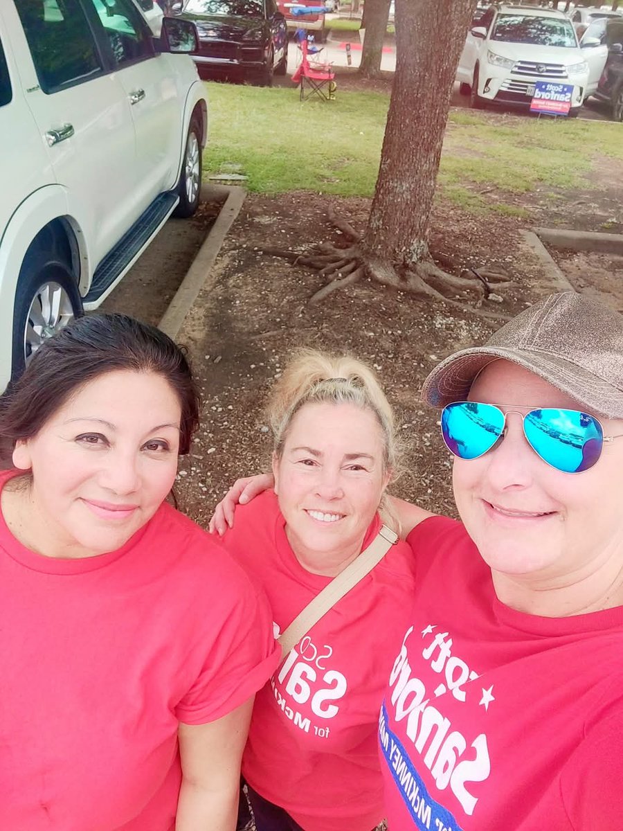 MariaTenn2's tweet photo. It's been great meeting all the McKinney neighbors who have been coming out to vote today!
🇺🇲🗳️ @CollinGOP @Scott_SanfordTX https://t.co/udIsYZCXDe
