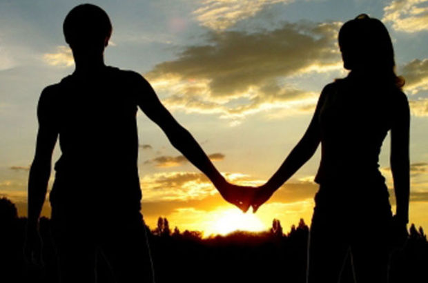 Demek sen ALLAH için sevmeyi bilmiyorsun

Oysaki yeryüzünde Hakkı müşahade etmenin en latif hali eşindir. 

ALLAH için sevmeyi bilmeyenler  Rahman ve Rahim olan ALLAH ın isminide bilemez.

Sen daha bunu dünyada bulamadıysan, ahirette nasıl bulacaksın ?