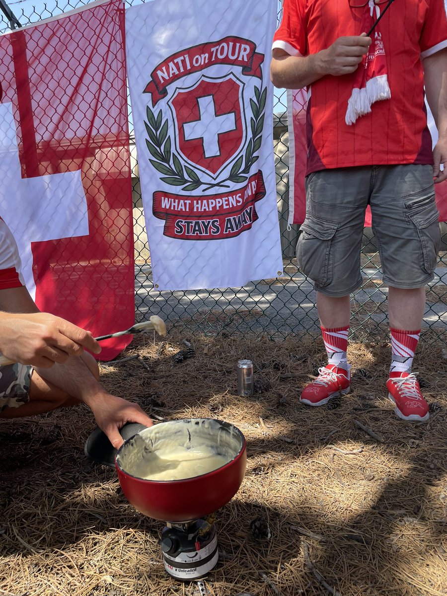 28juin2021's tweet photo. #MEXSUI 🇨🇭🇨🇭 https://t.co/ZdYG1Pzn3L