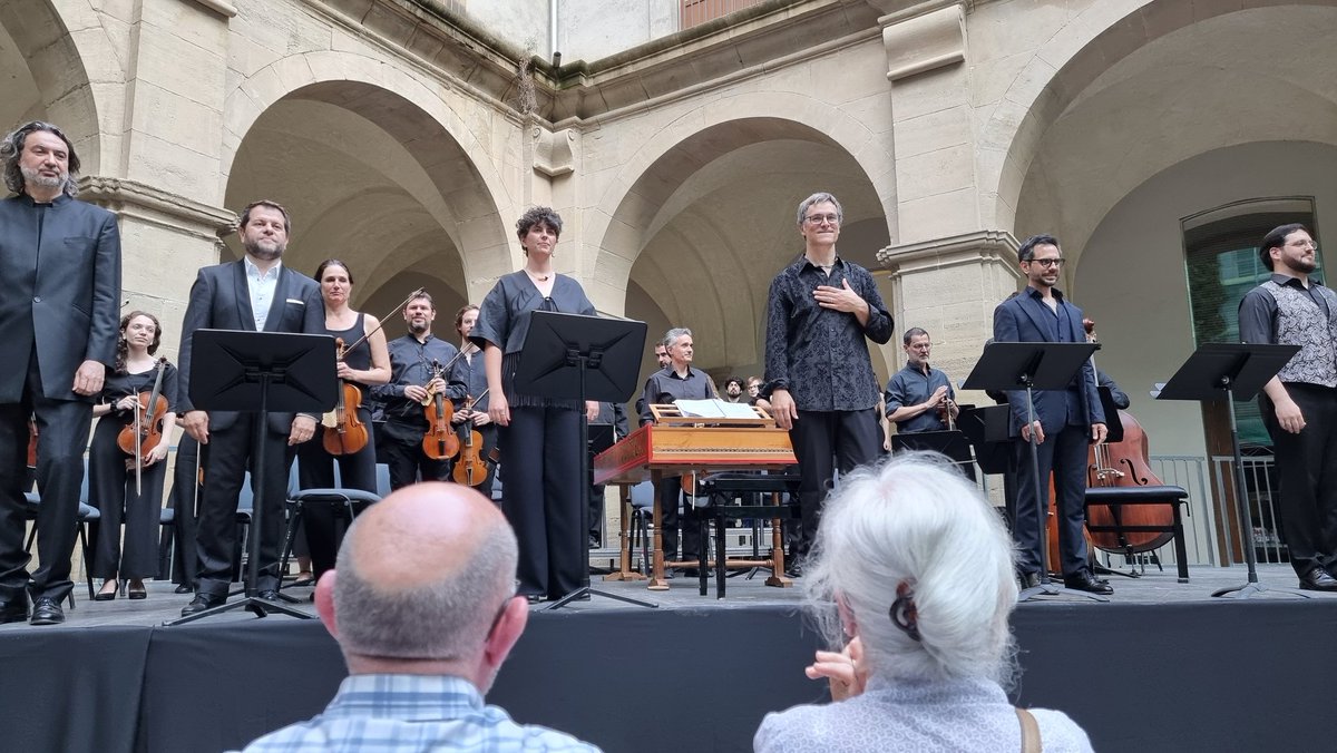 Xavier de las Heras Cisa (@xdlheras) on Twitter photo Al pati del <a href="/museudelbarroc/">Museu del Barroc de Catalunya</a> escolto ľoratori recuperat de Carles Baguer interpretat en el festival <a href="/espurnesbarroqs/">Espurnes Barroques</a> per ľorquestra <a href="/vespresdarnadi/">Vespres d'Arnadí</a>, el <a href="/CorCatedralBcn/">Cor Francesc Valls</a> i els solistes <a href="/DavidAlegret/">David Alegret</a>, Juan Sancho <a href="/ferranalbrich/">Ferran Albrich</a> i Mireia Tarragó dirigits per Dani Espasa Al pati del <a href="/museudelbarroc/">Museu del Barroc de Catalunya</a> escolto ľoratori recuperat de Carles Baguer interpretat en el festival <a href="/espurnesbarroqs/">Espurnes Barroques</a> per ľorquestra <a href="/vespresdarnadi/">Vespres d'Arnadí</a>, el <a href="/CorCatedralBcn/">Cor Francesc Valls</a> i els solistes <a href="/DavidAlegret/">David Alegret</a>, Juan Sancho <a href="/ferranalbrich/">Ferran Albrich</a> i Mireia Tarragó dirigits per Dani Espasa