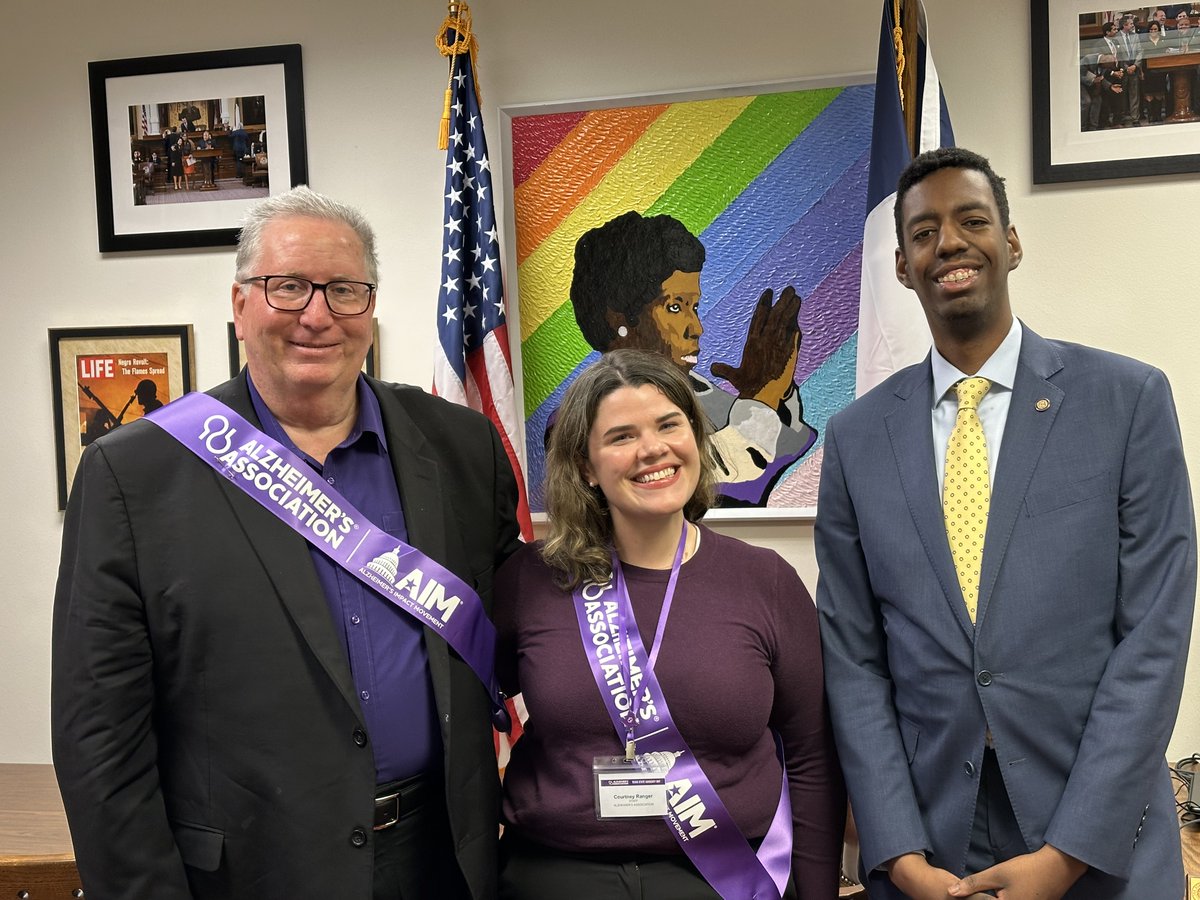 A few weeks ago, as part of the Alzheimer's Association Texas State Advocacy Day, I had the privilege to meet with the staff of Texas State Representative Venton Jones.  In our meeting in the Texas State Capitol building, we discussed multiple initiatives and pending legislation