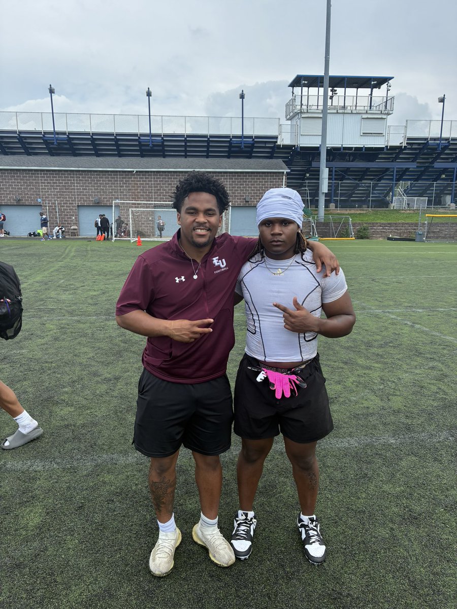 Azaad Parks (@azaadparks2) on Twitter photo I want to take the time and thank all the college coaches who came out to the X1 showcase camp. Thanks to <a href="/Flashy5k/">Jordan Davis</a> for taking the time out his day to make me a better version of myself. #football #college #CollegeFootball I want to take the time and thank all the college coaches who came out to the X1 showcase camp. Thanks to <a href="/Flashy5k/">Jordan Davis</a> for taking the time out his day to make me a better version of myself. #football #college #CollegeFootball