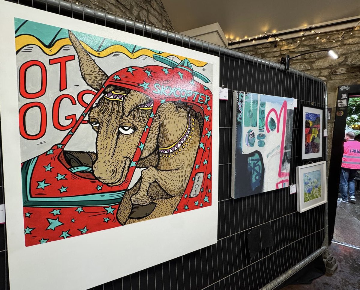 Marc_Allum's tweet image. Great fun raising money this evening for Public Art Chippenham with an auction of over 50 lots of artwork donated by local artists. 

A wonderfully successful evening which will help to brighten up the town with original murals and artworks. 
@publicartchipp 
#art