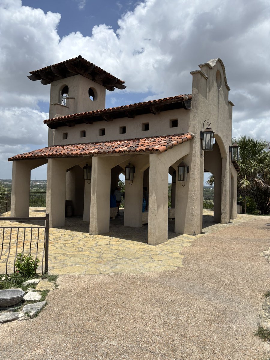 SocialStudiesTx tweet media