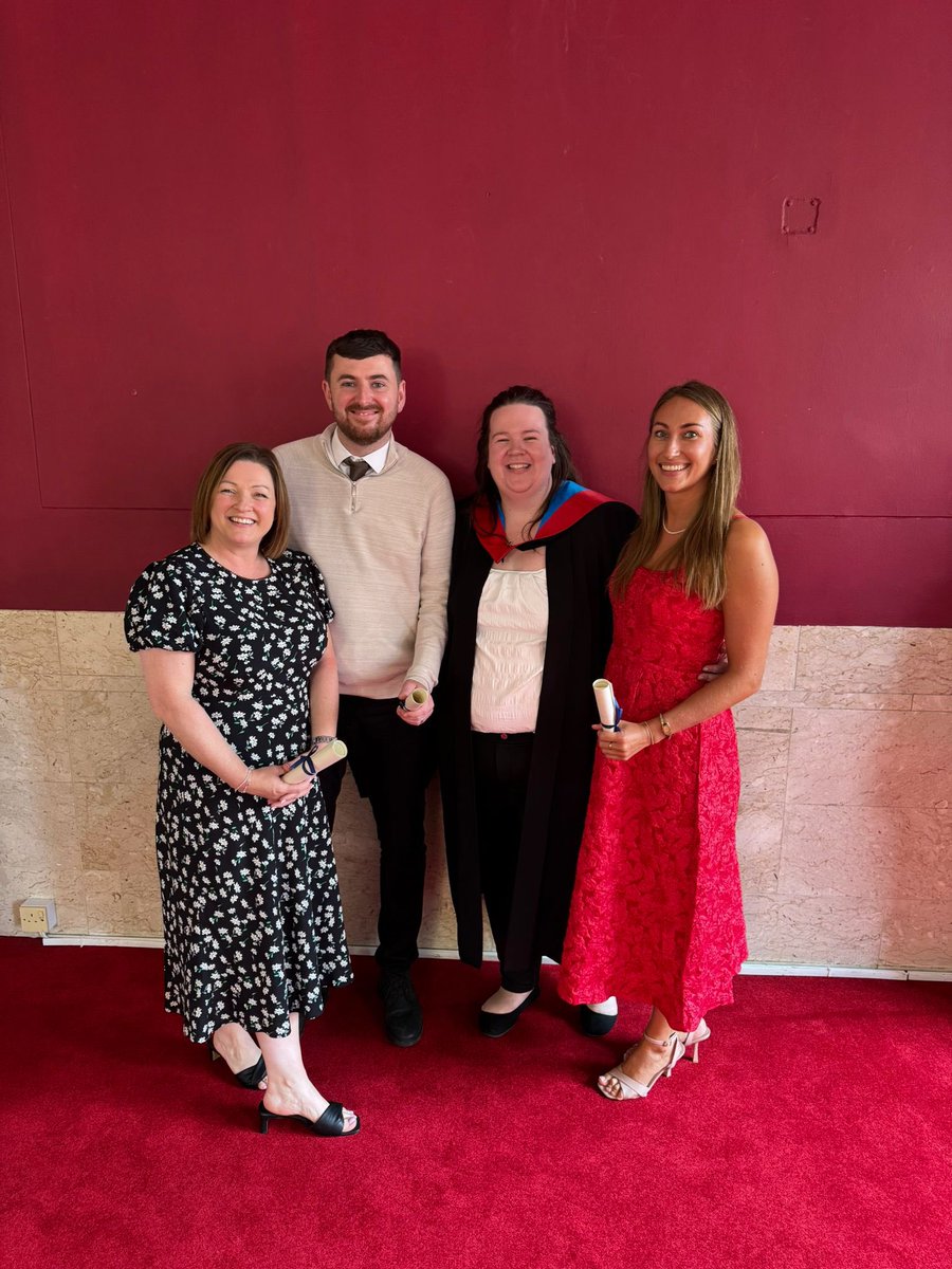 Proud tutor moment… what a year with this amazing cohort of #StrathBusEd students. It’s been an absolute privilege watching them all grow this year 🪴 coming to a classroom near you in August 🎓