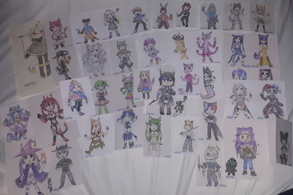 An die Leute die Dokomi Fan Arts wollten &amp; Sonntag da sind.
Ich hab die noch &amp; falls ihr die wollt könnt gern die abholen, werde in Halle 10 rum laufen.
Man kann mich auch per DM nachfragen für Standort.