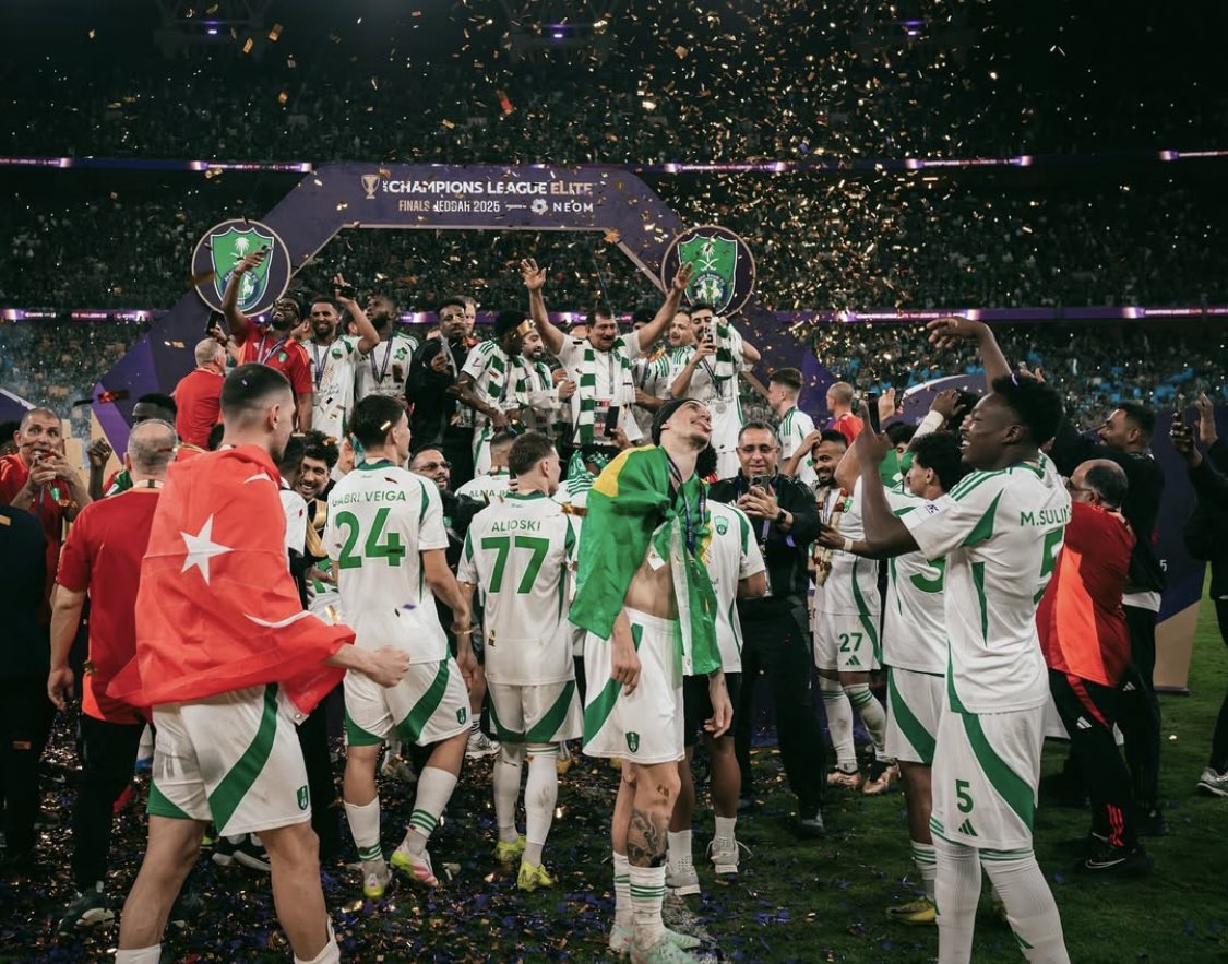 في نفس هذا الوقت قبل 5 أسابيع..

عرفنا من هو بطل دوري أبطال آسيا

عرفنا من هو بطل دوري أبطال النخبة

عرفنا من هو بطل أكبر قارة في العالم

عرفنا من هو البطل الذي سيطر على آسيا بدون هزيمة

عرفنا بـأن الأهلي أصبح البطل في القارة الأكبر! 💚🔝