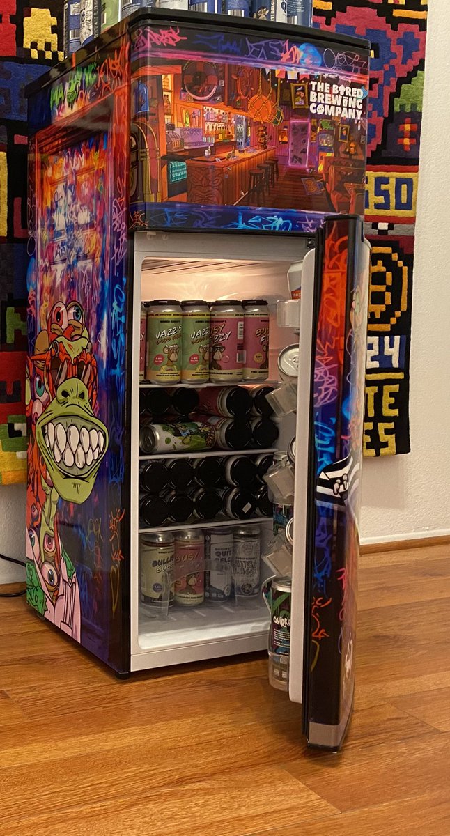 Shout out to all apes🦧 big up my eight one apes ✊🏼 see you soon!  😎 I need some ape stickers for the sides 🤣 thanks to the legend <a href="/masaradzhyan/">MutHarout</a> 🏆