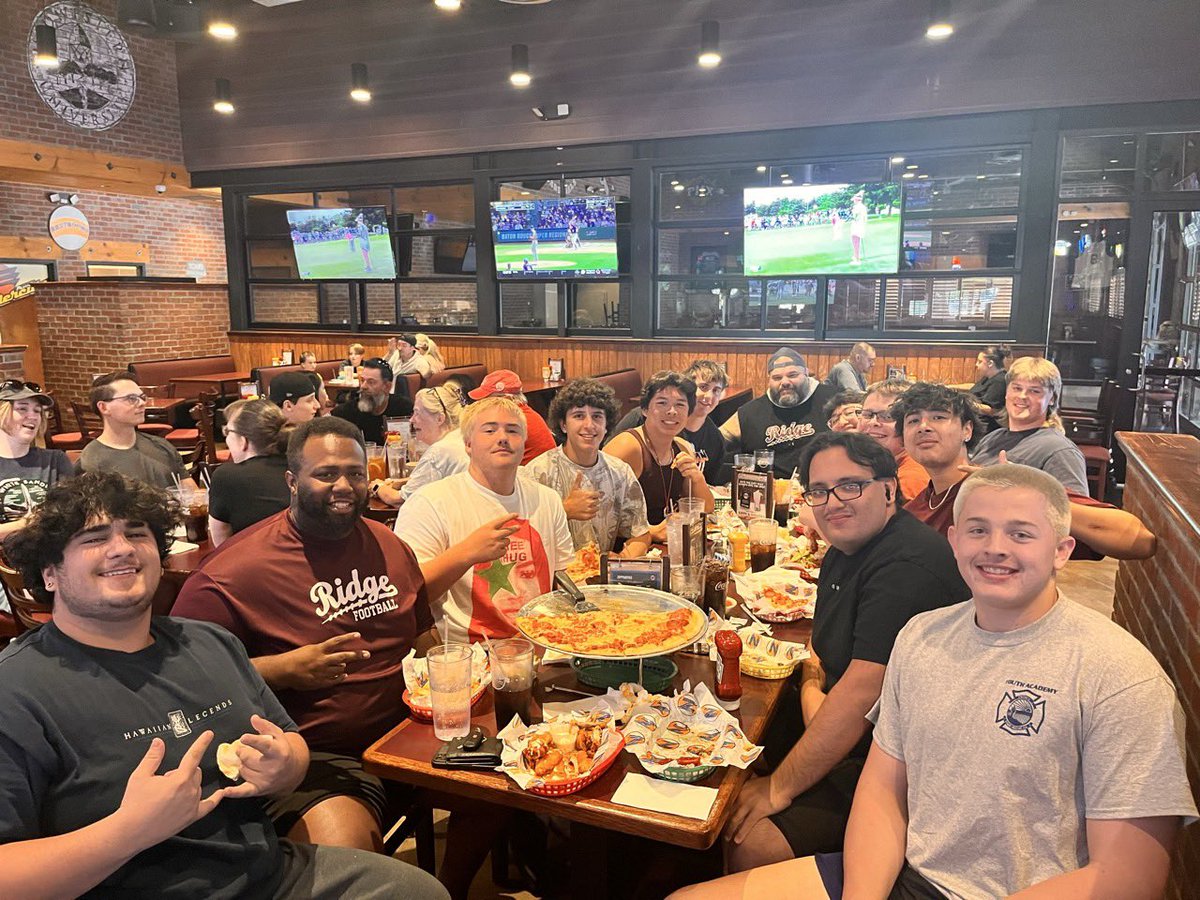 Over/Under 20,000 calories consumed at the entire OL/DL lunch outing?