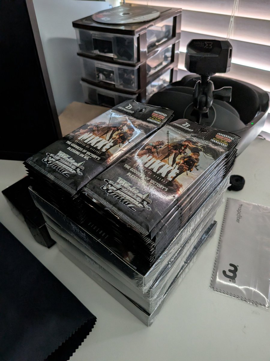 JeiShi's tweet image. More IRL gacha pulls tonight?
.
.
.
.
#NIKKE 
#Gacha
#weissschwarz