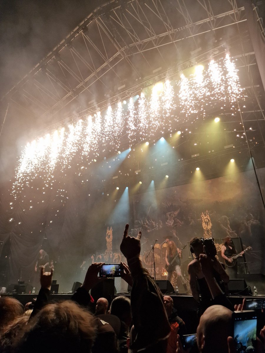 DJSamael84's tweet image. El tributo a Bathory espectacular, de lo mejor del festival.