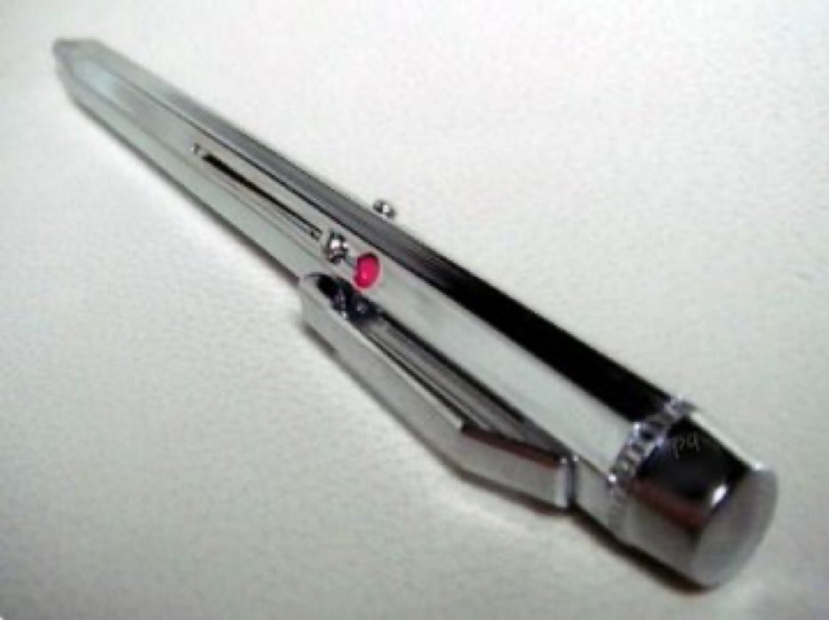 Loser, wer nie probiert hat, mit allen Minen gleichzeitig zu schreiben.