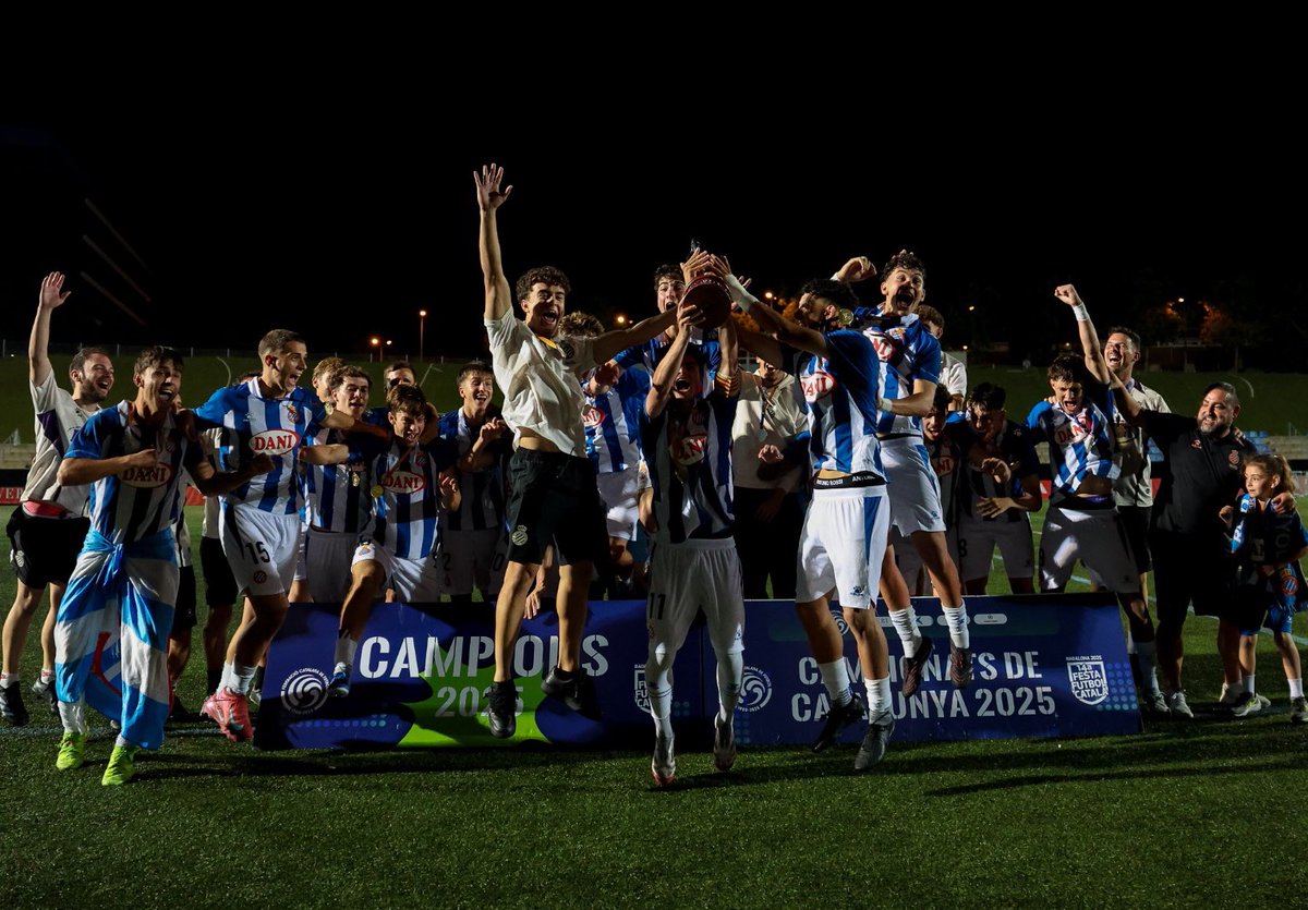 🏆 La Copa, ben amunt!!!
#RCDE #La21