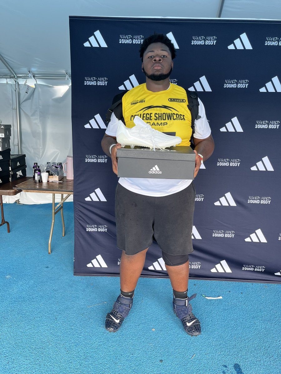 Thank you <a href="/adidas/">adidas</a> <a href="/NHAAInc/">HamptonU Alumni</a> <a href="/adidasFballUS/">adidas Football US</a> <a href="/smsbacademy/">SoundMind SoundBody®</a> for having me out here <a href="/DaVille757/">Menchville H.S. Monarchs Football</a> <a href="/elite360recruit/">ELITE 360 Recruiting</a>