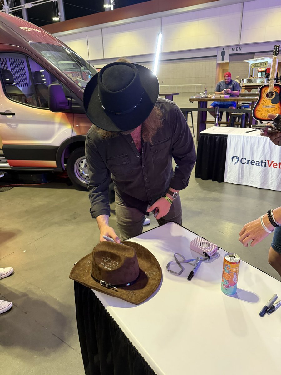 CJSolar's tweet image. Thanks everyone who came to @martinsbbq downtown Nashville last night for our @louisianacountrymusic CMA takeover and to my signing at the @creativets booth this morning! If you see me out the rest of this weekend say what up!