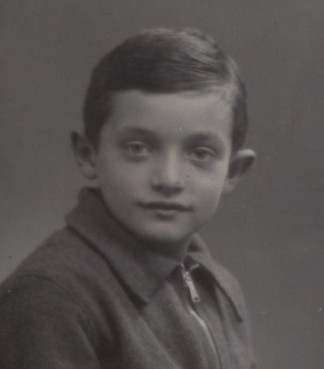 7 June 1932 | French Jewish boy, Georges Grynspan, was born in Paris.

He was deported to #Auschwitz from #Drancy on 18 September 1942. He was murdered in a gas chamber after arrival selection.