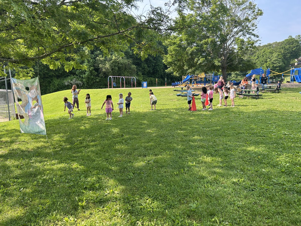 BlessingMahopac's tweet photo. Kinders went on a jungle adventure for Safari Day 🐾, 4th graders stepped back in time for Colonial Day 🕰️, and 5th grade is gearing up for Moving Up Day 🎓! So much fun, learning & celebration this week! 💫 #SafariDay #ColonialDay #MovingUpDay #GoBulldogs @leighgal_LKV https://t.co/uTJQ0nmHnm