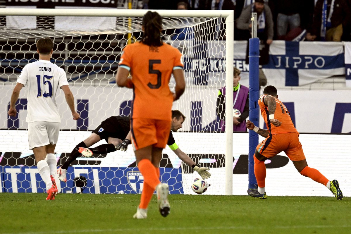 🏴󠁧󠁢󠁥󠁮󠁧󠁿 順当に勝利 🇳🇱 #イングランド代表 がケイン弾でW杯