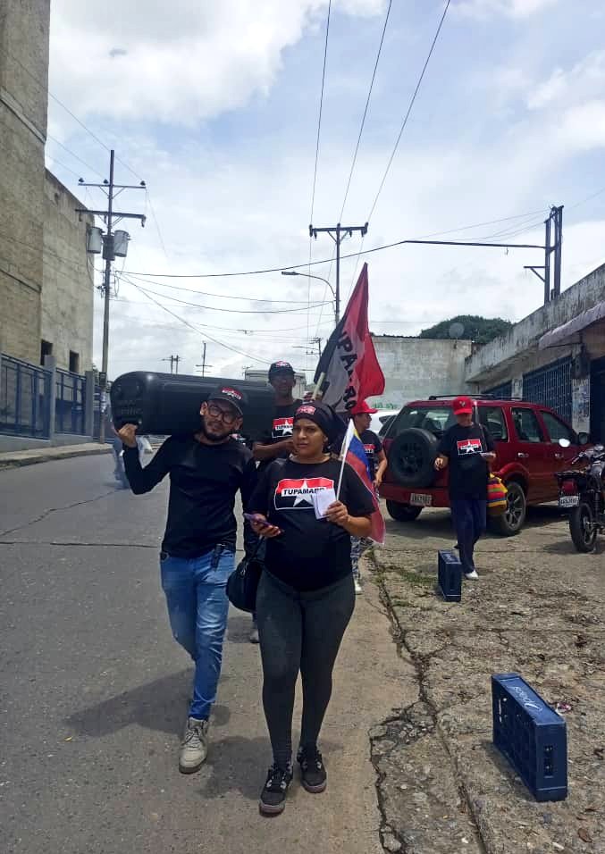 Somos jóvenes, Rebeldes y comprometidos con la revolución Bolivariana, sin intereses individuales, nos mueve el amor por la Patria y así es como todos los días sin cansancio y sin descanso estamos en la calle construyendo un mundo nuevo, consiguiendo la mayor suma de felicidad.