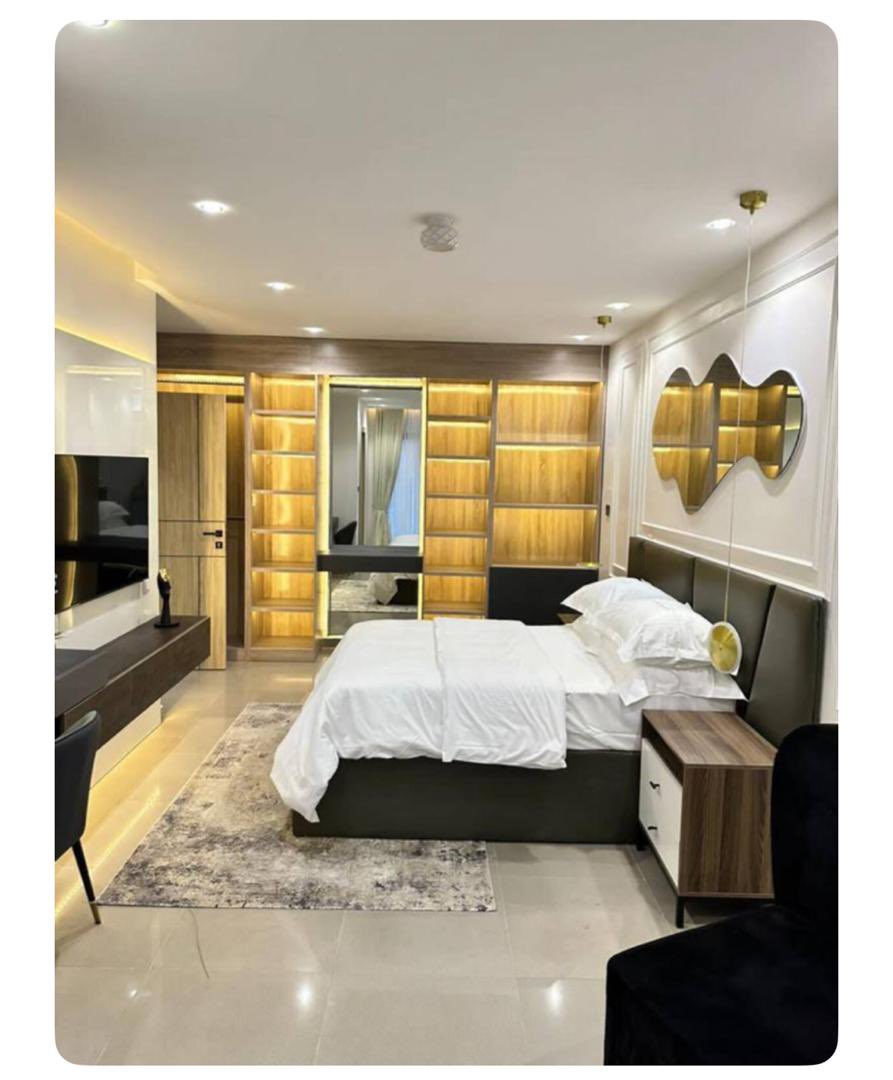 Newly Launched One Bedroom Flat 
Location 📍 Lekki phase 1 

Features:
• 24Hrs Electricity
• Secure Estate
• High Speed 
• ⁠YouTube 
• DSTV
• Standby Housekeeping
• Equipped Kitchen
• Soft Beddings
• ⁠Serene Environment

therentree.com/store/c4738186…