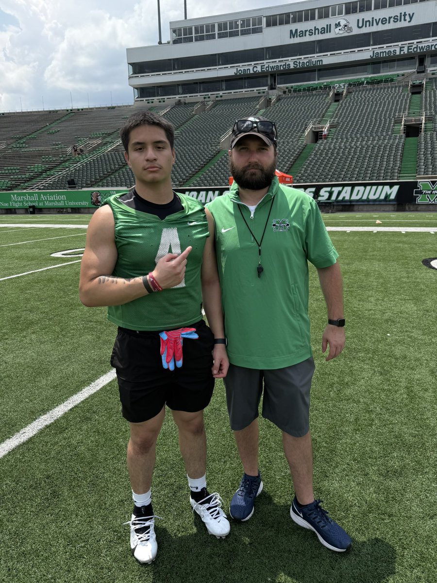 Aimar__Canales's tweet image. I had a Great Camp at Marshall University.
Running a 4.65 40 yard, 4.2 5-10-5 and went 6 for 6 in 1on1’s!
Thank you @CoachTabannah and @TheCoach_mal for taking me down.
@JobySully @CoachXDayDay @CoachJEllsworth @CoachTonyGibson @mzpafootball @CoachStaySharp