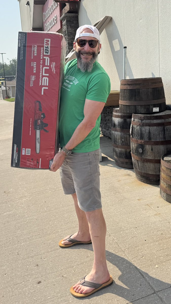 nicsulsky's tweet photo. Today I bought and used my first chainsaw. Based on my undeniable skill and new passion for chopping, I'm dedicating my life to Timber Sports.
We had a good run together Curling world.
#LetsChop 🪵🤘 https://t.co/HJD5xjcD8e