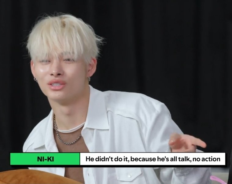 empress jeng and controversially young concubine kiki taking care of each other because their venerable emperor husband is all talk and never touches them the way they need