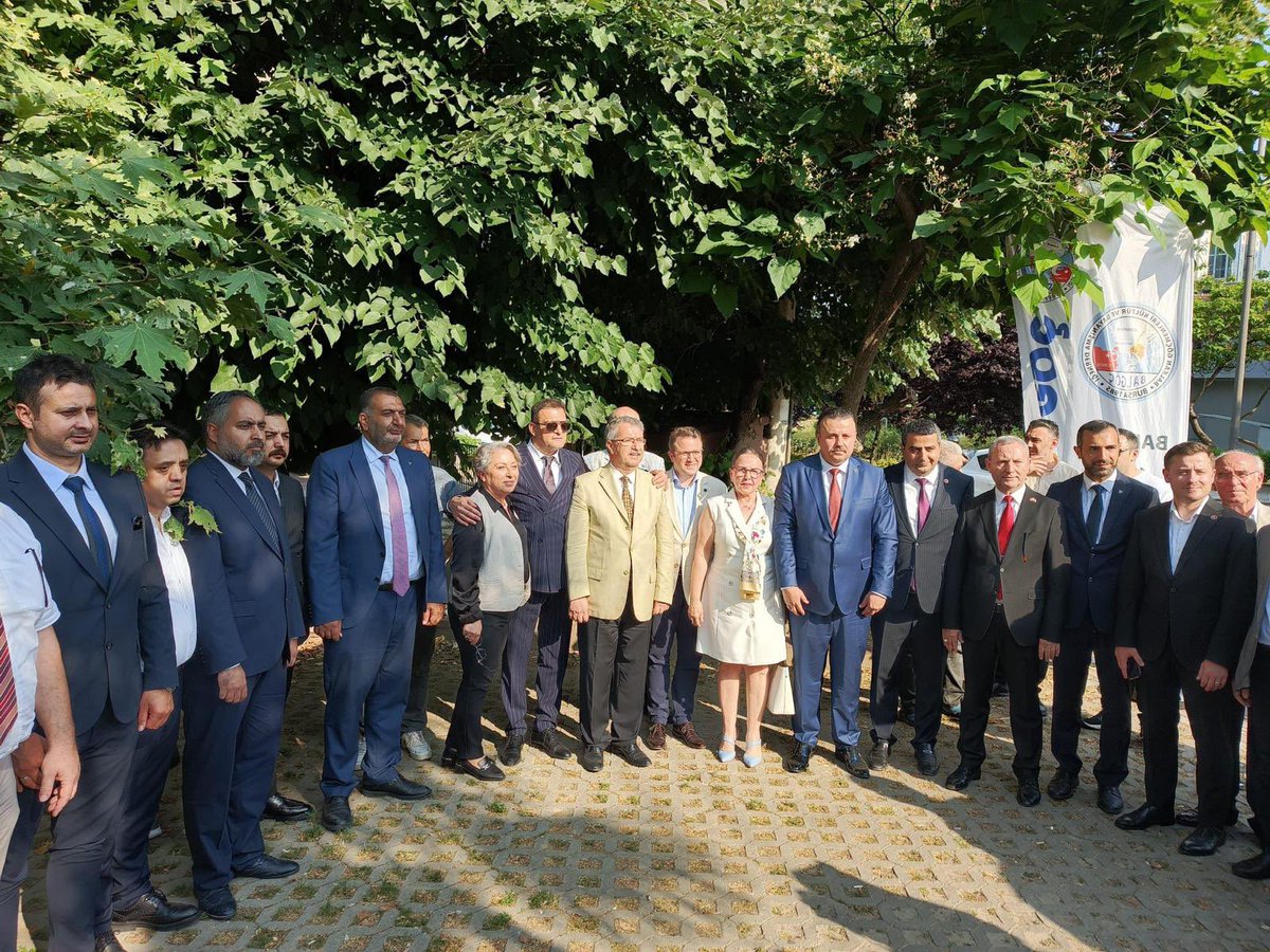 İl Başkanımız Muhammet Tekin, İl Başkan Yardımcılarımız ve Osmangazi İlçe Başkanımız Kerim Gürsel Çelebi ile birlikte BAL-GÖÇ Federasyonu’nun düzenlediği bayramlaşma programına katılım sağladılar.