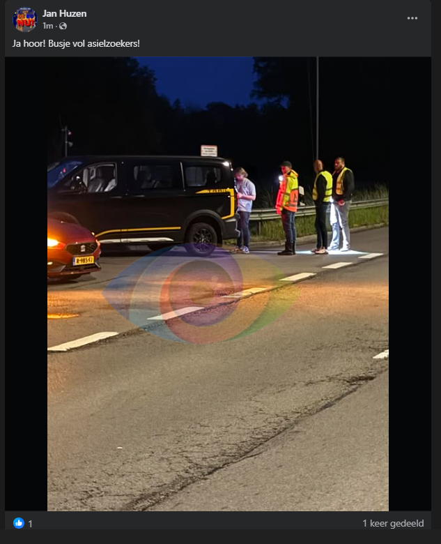 Videre10's tweet image. Opruier Jan H. staat met wat maatjes bij Ter Apel een illegale grenscontrole te houden.
@POL_Groningen @Politie