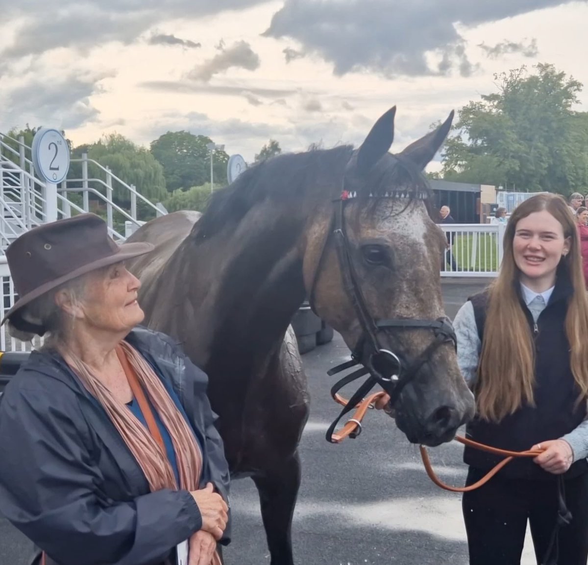 NickBrownRacing's tweet image. Rockola wins for the third time over hurdles in @WorcesterRaces She has a huge heart and has been so consistent- a PB today and more to come!! Congratulations to her owners - The Lavendon Partnership. Thanks to everyone at Barbury Castle