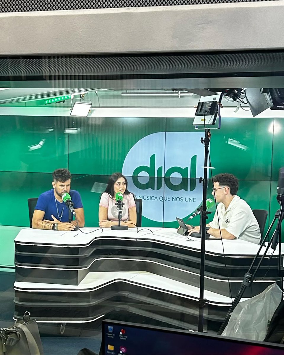 📸| Patricia Imaz vía IG Post.

"Entrevistas que veréis muy pronto y que han sido mágicas con @/chiaraoliver @/pablolopezmusic @/india_martinez_oficial y @/anaguerramusic (súper spoiler de todo pero no mucho 😋)..."