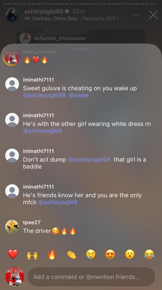 Ru18321Rudo's tweet photo. Can Ashley just close the comments because what is this nonsense 😭🙄

#SweetAshley https://t.co/lbyLj0fKfc