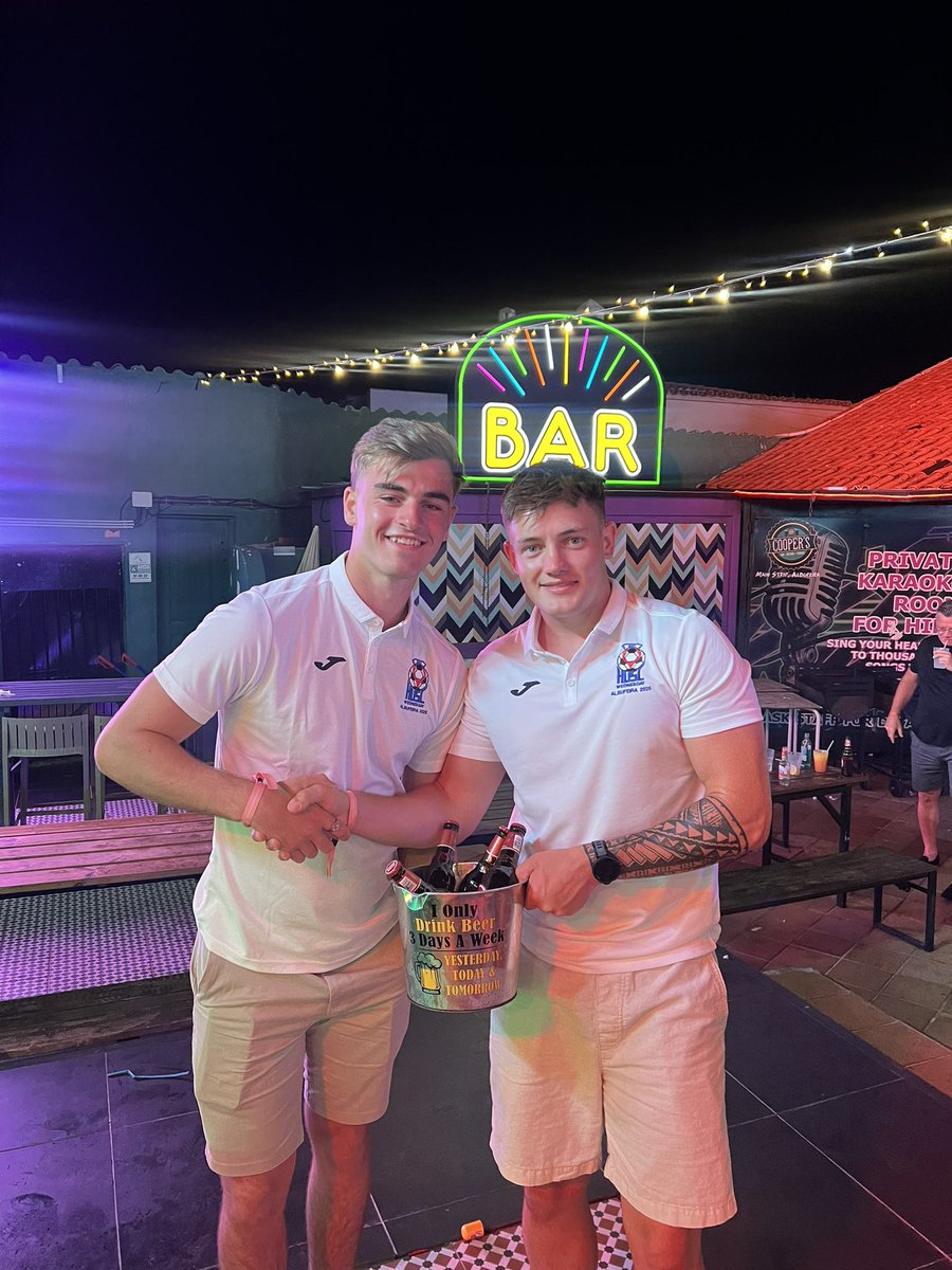 Todays MOTM - Tom Windsor.
90 mins in blistering heat &amp; wouldn’t think he’d been on the drink for 48 hours.
🍺🇵🇹
#UTW