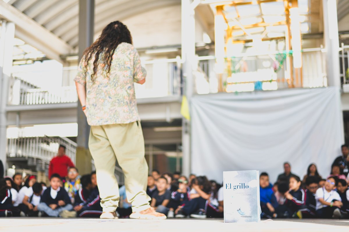 Muchas gracias a mi querido <a href="/Romerypunto/">RomerYPunto ✩ ★</a> por la divertida presentación de mi libro, #ElGrillo, en la Escuela Primaria "Francisco Giner de los Rios". Espero que a todos los pequeños les haya gustado esta lectura tanto como a mí y que les invite a seguir soñando.