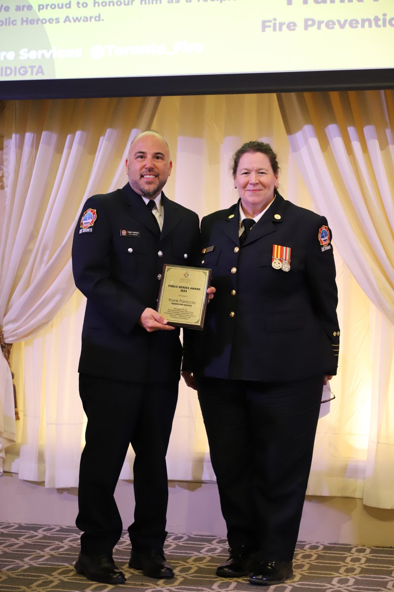 🏅 Frank Paniccia – Toronto Fire Services
During what began as a routine high-rise inspection, Inspector Frank Paniccia noticed smoke and quickly discovered an active fire with someone possibly trapped inside. Without any protective gear or breathing apparatus, he entered the