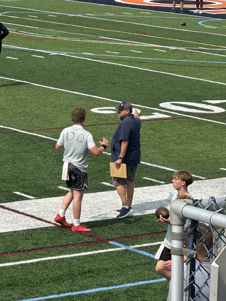 TravisBersch's tweet image. Had a great time @CollegePrepFBC1 today. Thanks to @Bzenelovic @Coach_Segala for all the help in quarterback specific drills.