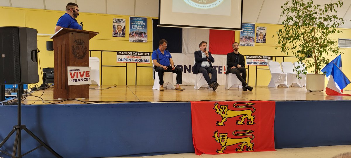 Magnifique journée entre patriotes et souverainistes.
Sous l'égide de Jean-Marc Bled, et animé par Anthony Vanhese, un Jean Messiha plus brillant que jamais.
Frédéric Mazier de Reconquête!, Frédéric Guyard et Steven pour Debout la France! ont communiqué sur plusieurs thématiques.